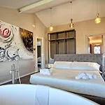 Campana By Posarellivillas וילה *